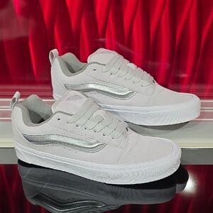 Vans Knu Skool White Metallic Silver Skate Shoes Size 8 Men 9.5 Women